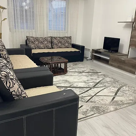 Lux Apartmans スコピエ